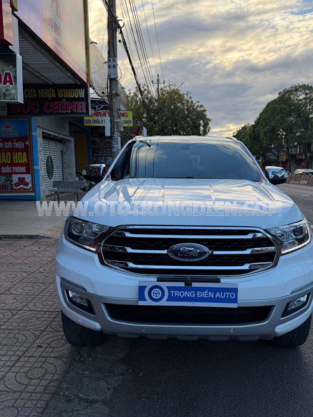 Ford Everest Titanium 2.0L 4x2 AT