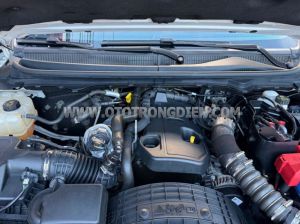 Xe Ford Everest Titanium 2.0L 4x2 AT 2018