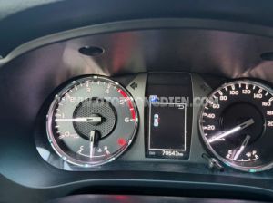 Xe Toyota Hilux 2.4L 4x2 AT 2021