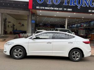 Xe Hyundai Elantra 1.6 MT 2018
