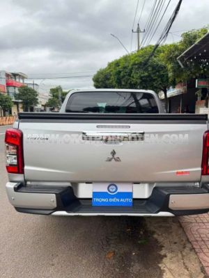 Xe Mitsubishi Triton 4x2 AT Mivec 2021